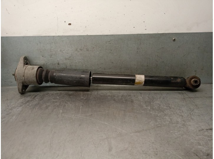 Replacement rear left shock absorber for Audi A6 C5 (4B2, 4B4) 2.4 OEM IAM reference 4B0513031N 4B0513031N 
