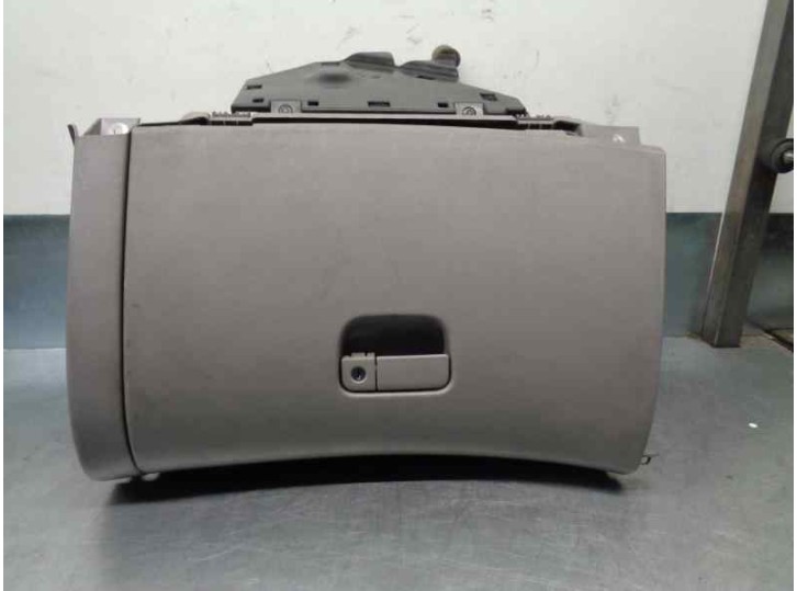 Recambio de guantera para mitsubishi grandis (na0w) 2.0 di-d cat referencia OEM IAM MN134023 