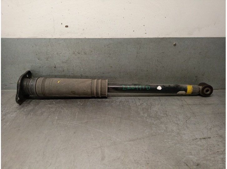 Replacement rear right shock absorber for Nissan Micra V (K14) 0.9 IG-T OEM IAM reference E62105FA0A E62105FA0A 