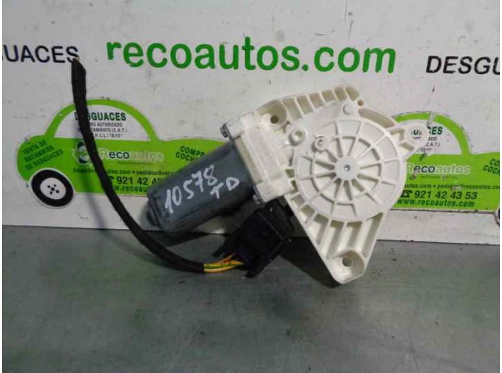 Recambio de motor elevalunas trasero derecho para mercedes-benz clase cla (w117) cla 200 cdi (117.301) referencia OEM IAM A61041
