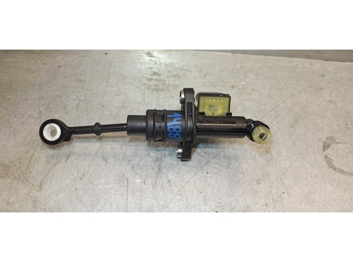 Recambio de bomba embrague para seat ibiza (kj1) 1.0 referencia OEM IAM 6R0721388D 