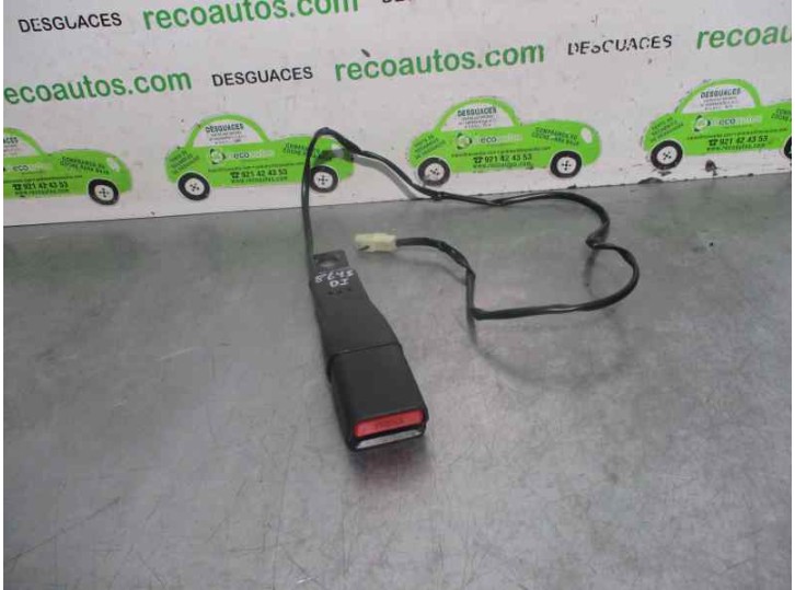 Replacement seat belt buckle for Suzuki Vitara 1.6 DDiS turbodiesel CAT OEM IAM reference 8498585P00 