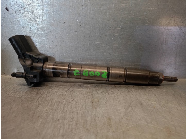 Replacement injector for Audi A6 saloon (4F2) 3.0 V6 24V TDI OEM IAM reference 059130277Q 0445115004 BOSCH