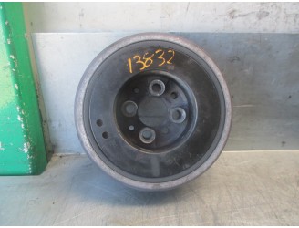 Replacement crankshaft pulley for Volkswagen Golf IV Saloon (1J1) 1.9 TDI OEM IAM reference 038105243 
