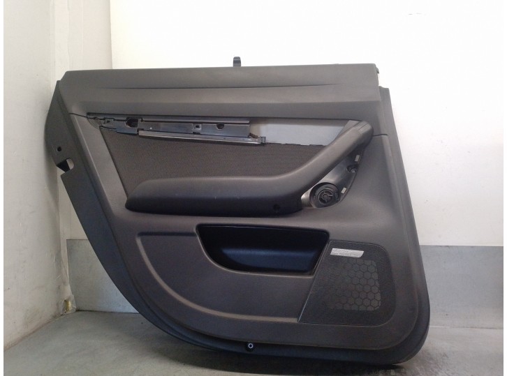 Recambio de guarnecido puerta trasera izquierda para audi a6 berlina (4f2) 3.0 v6 24v tdi referencia OEM IAM 4F0867305 4 PUERTA