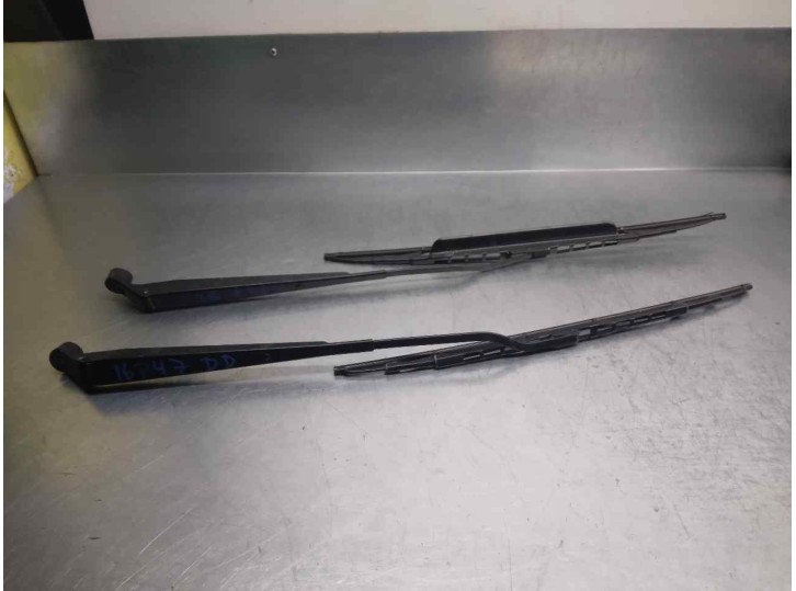 Recambio de brazo limpia delantero derecho para suzuki ignis rm (mh) 1.5 cat referencia OEM IAM 3833086G10 3834086G60 