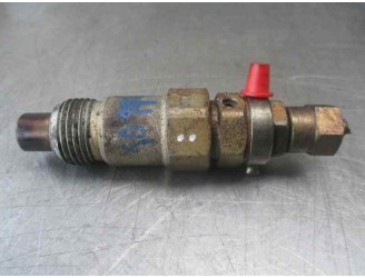 Recambio de inyector para nissan vanette (c 220) 2.0 diesel referencia OEM IAM 710721 845 