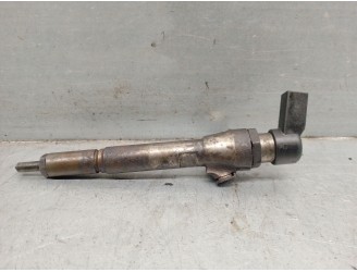 Recambio de inyector para renault megane ii berlina 5p 1.5 dci diesel referencia OEM IAM 8200380253 SIEMENS