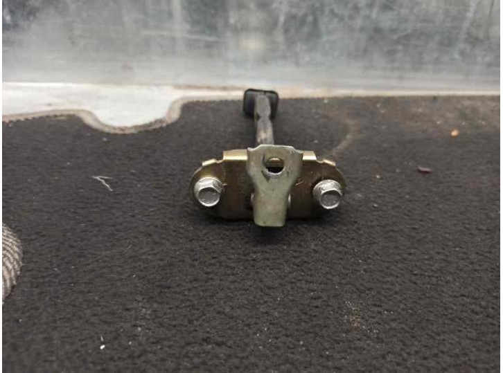 Recambio de retenedor puerta para mitsubishi space star (dg0) 1.9 di-d cat referencia OEM IAM   