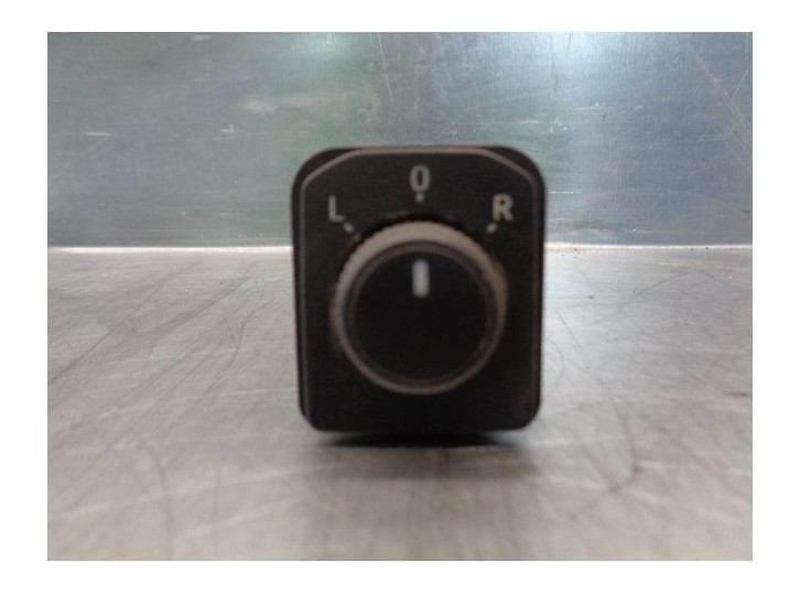 Replacement mirror control for Seat Ibiza (KJ1) 1.0 OEM IAM reference 6F0959566 