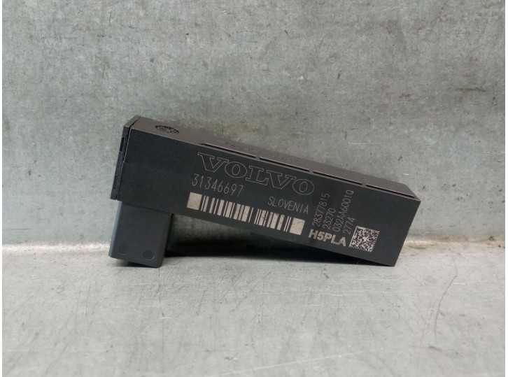 Recambio de antena para volvo xc40 (536) recharge referencia OEM IAM 31346697 032AA6001Q 28377815