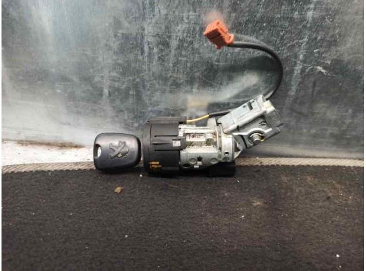 Replacement ignition switch for Peugeot Partner Van 1.6 16V e-HDi FAP OEM IAM reference 9663123280 