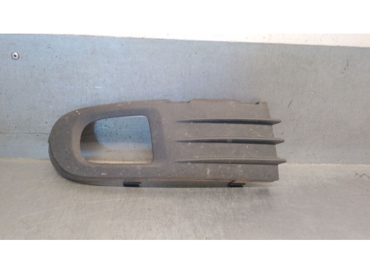 Recambio de molduras delanteras para volvo v50 familiar 2.0 d kinetic referencia OEM IAM 30655885 30655885 