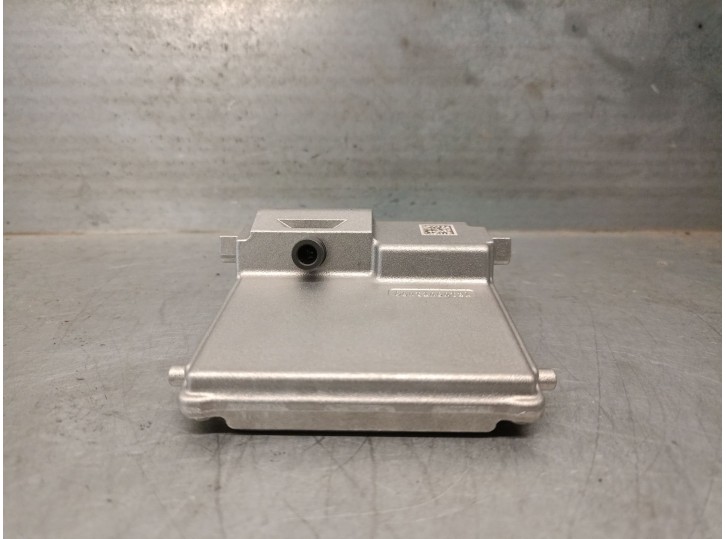 Recambio de modulo electronico para toyota yaris (_p21_, _pa1_, _ph1_) 1.5 hybrid (mxph11) referencia OEM IAM 8646C0W040  10R058