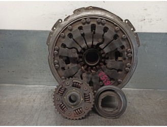 Replacement clutch kit for Seat Ibiza (6J5) OEM IAM reference 0AM198142AA 
