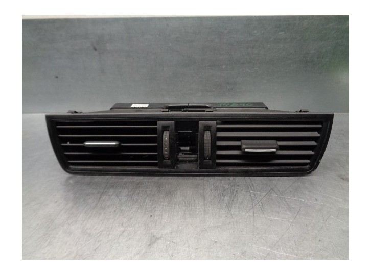 Recambio de aireador para skoda rapid 1.4 16v tsi referencia OEM IAM 5JA820951C 