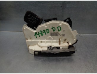 Recambio de cerradura puerta delantera derecha para skoda rapid 1.4 16v tsi referencia OEM IAM 8E1837016A 7 PINES 5 PUERTAS