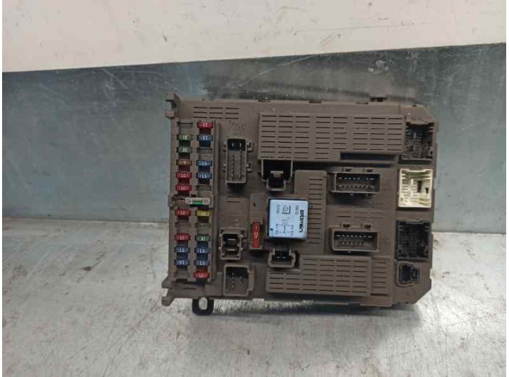 Recambio de caja reles / fusibles para citroën c5 berlina 2.0 hdi referencia OEM IAM 9644460280 