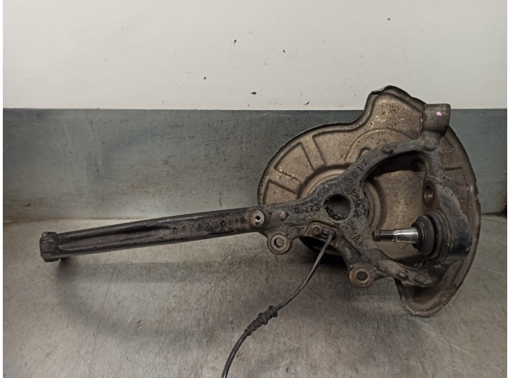 Recambio de mangueta delantera izquierda para chrysler 300 c 3.0 crd cat referencia OEM IAM 04782705AB  