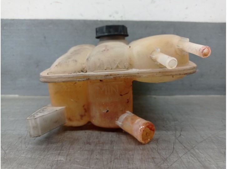 Recambio de deposito expansion para volvo v50 (545) 2.0 d referencia OEM IAM 3M5H8K218 30776150 D2L4A