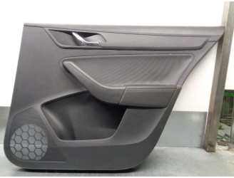 Recambio de guarnecido puerta trasera derecha para skoda rapid 1.4 16v tsi referencia OEM IAM 5JJ867024E 5JH867212 