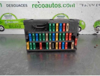 Recambio de caja reles / fusibles para peugeot 405 berlina 1.9 diesel referencia OEM IAM 9450537080 