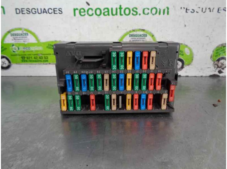 Recambio de caja reles / fusibles para peugeot 405 berlina 1.9 diesel referencia OEM IAM 9450537080 
