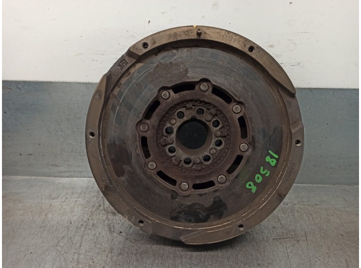 Recambio de volante motor para toyota avensis berlina (t25) 2.2 d-4d cat referencia OEM IAM 134500R010G  