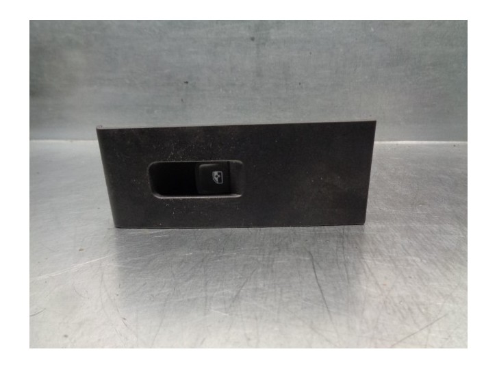 Recambio de mando elevalunas trasero izquierdo para skoda rapid 1.4 16v tsi referencia OEM IAM 5JA959855A  