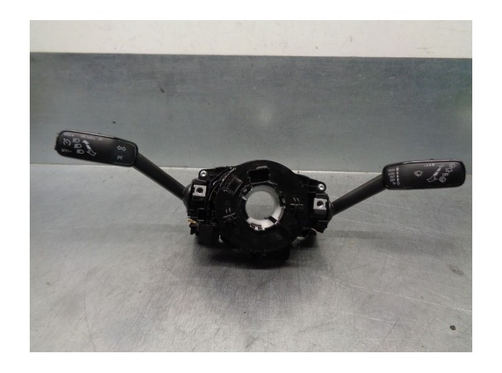 Recambio de mando luces para skoda rapid 1.4 16v tsi referencia OEM IAM 6C6953501B 6RA959653 