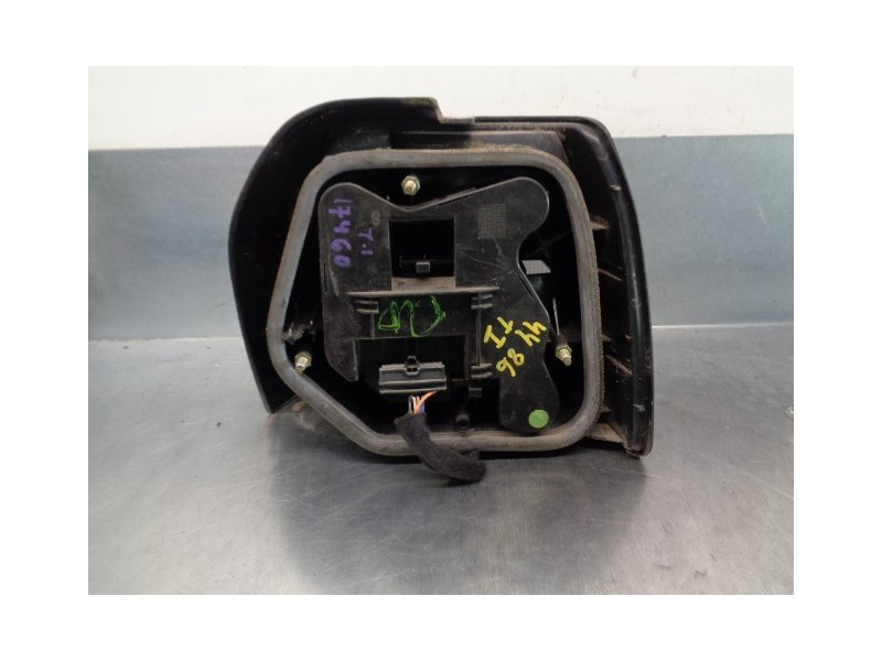 Recambio de piloto trasero izquierdo para renault 19 (1989...) 1.7 referencia OEM IAM 7701033781  