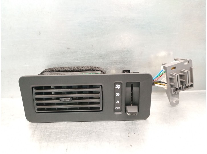 Recambio de aireador para hyundai santa fé iii (dm, dma) 2.2 crdi referencia OEM IAM 979802W000 979802W000RYN 