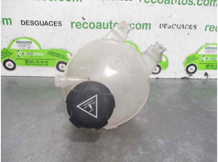 Replacement expansion tank for Peugeot 208 Style OEM IAM reference 9800777280 