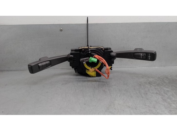 Recambio de mando luces para volvo s40 berlina 2.0 diesel cat referencia OEM IAM P30710339 