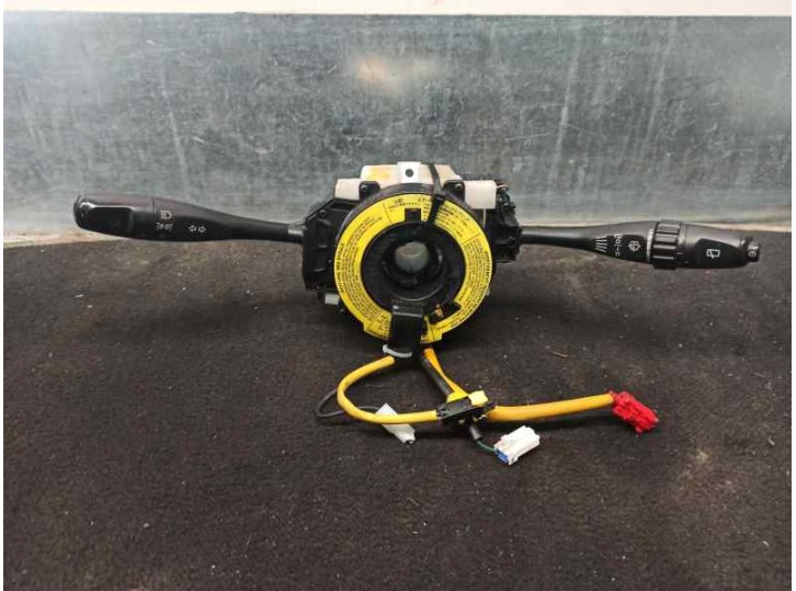 Recambio de mando luces para mitsubishi space star (dg0) 1.9 di-d cat referencia OEM IAM MR368915 