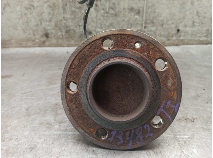 Recambio de mangueta trasera izquierda para volvo s60 berlina 2.4 cat referencia OEM IAM P30647069 