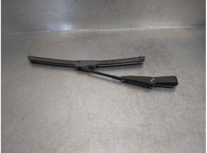 Recambio de brazo limpia trasero para hyundai matrix (fc) 1.6 cat referencia OEM IAM 9881017000 