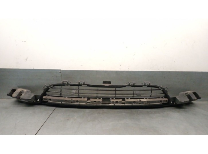 Recambio de rejilla delantera para bmw 1 (f20) 116 d referencia OEM IAM 51117371737 51117371737 