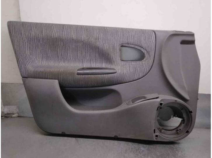 Recambio de guarnecido puerta delantera izquierda para renault megane i fase 2 berlina (ba0) 1.4 16v referencia OEM IAM 77004257