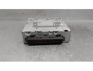 Replacement audio system / CD radio for Volvo S40 sedan 2.0 diesel CAT OEM IAM reference 86960511 