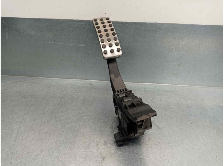 Recambio de potenciometro pedal para mercedes-benz clase cla (w117) 2.1 cdi cat referencia OEM IAM A2463001604  