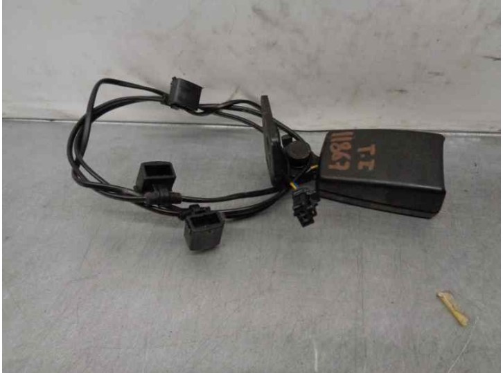 Recambio de enganche cinturon para alfa romeo mito (145) 1.3 jtd cat referencia OEM IAM 156084658  