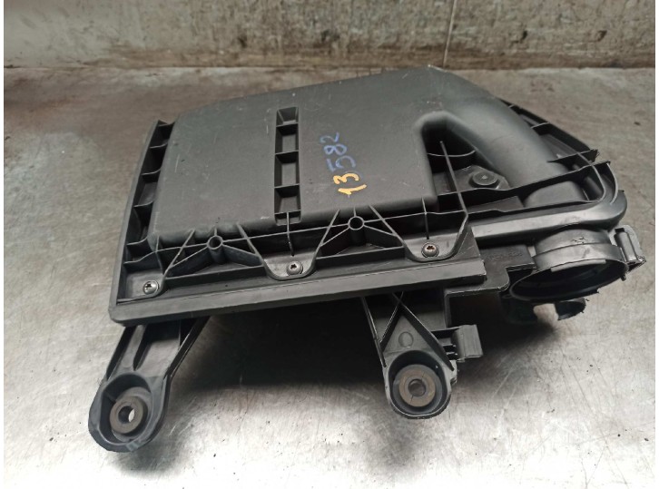 Recambio de carcasa filtro de aire para peugeot 207 1.4 hdi referencia OEM IAM 9673061080 