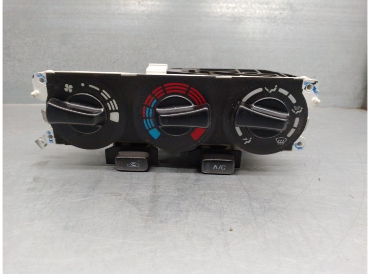 Replacement heating / air conditioning control unit for Nissan Primera Saloon (P11) 1.6 16V CAT OEM IAM reference 7040230732 