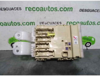 Recambio de caja reles / fusibles para toyota auris 1.8 16v (híbrido) referencia OEM IAM 8922102331 501192212 