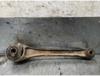 Recambio de brazo suspension inferior trasero derecho para volvo serie 740 berlina/familiar 2.3 referencia OEM IAM 8250268 