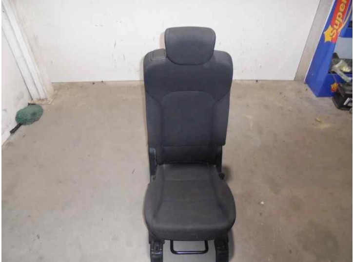 Recambio de asiento trasero medio para kia carens ( ) 1.7 crdi cat referencia OEM IAM TELA NEGRA 5 PUERTAS