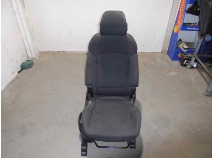 Recambio de asiento delantero derecho para kia carens ( ) 1.7 crdi cat referencia OEM IAM TELA NEGRA 5 PUERTAS
