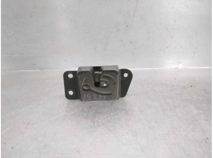 Recambio de cerradura maletero / porton para hyundai matrix (fc) 1.6 cat referencia OEM IAM 8123017030 5 PUERTAS