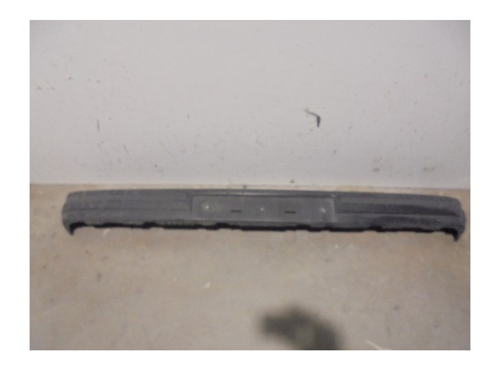 Recambio de paragolpes delantero para volvo serie 740 berlina/familiar 2.3 referencia OEM IAM 1268832 NEGRO TEXTURADO 